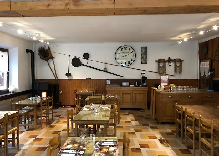 Bar Restaurant Le Margeriaz Hotel Les Déserts